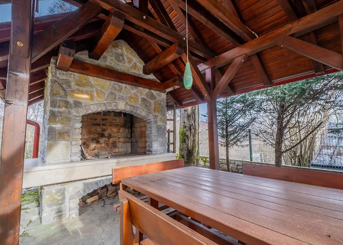 Luxury Nature House Fuzine